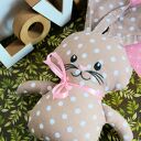 Króliczek do tulenia Karmelka - miękka maskotka handmade na bliskie przytulanie