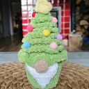 Szydełkowy krasnal „Choinka” - ręcznie robiona maskotka handmade 12 cm