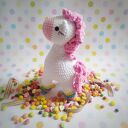 Kucyk cukiereczek - przytulanka amigurumi ręcznie szydełkowana
