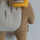 Miś z szalikiem z włóczki