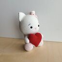 Kotek z czerwonym serduszkiem na Walentynki - maskotka handmade