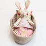 królik maskotki różowe króliczek w łóżeczku koszu personalizacja