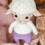 prezent dla dziecka maskotki owieczka, na szydełku, owca