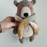bamsi ręcznie zrobione maskotki bear miś z szalikiem z włóczki - leśna pluszak design