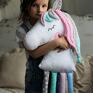 Atelier Malego Designu maskotki poduszka dziecięca koń z grzywą pomysł na prezent dla dziecka