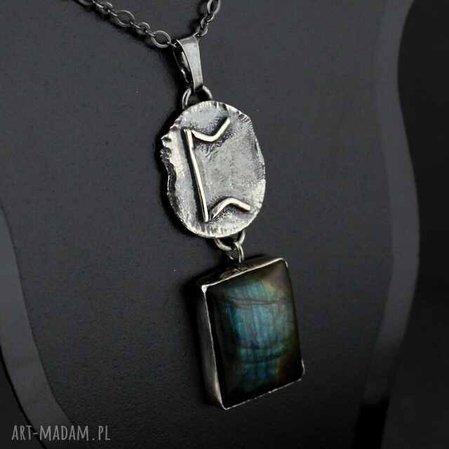 Runa Perthro z labradorytem - oksydowany srebrny naszyjnik