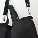 Torba hobo XXL - czarna z wegańskiej Alkanty na ramię