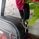 Torebka na ramię z haftem