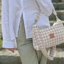 Torebka z puchatej tkaniny w pepitkę Różowa