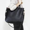 Pacco bag - torba na ramię z długim regulowanym, odpinanym paskiem, przez ramię