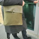 Listonoszka z klapką Ada kolor zielony