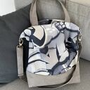 Torba hobo XXL - print graffiti, monochromatyczna