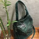 Torba hobo XXL liście palmy - na ramię, wegańska i pojemna (A4 i więcej)