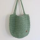 Pleciona szydełkowa torba na ramię w kolorze neonowego różu