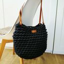 Boho Wave Bag - czarna torba na ramię szydełkowa ze sznurka