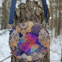 Round Bag tęczowe mandale - torebka na ramię, wodoodporna