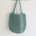 Pleciona szydełkowa torba na ramię w kolorze neonowego różu