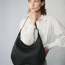 Czarna duta torebka typu hobo ze skóry naturalnej - ręcznie robiona