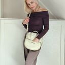 Crosserka beżowa z kominem