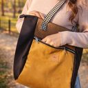 Miodowo-czarna torba Shopper z nubuku Nevada na ramię