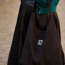 Torba HOBO z nubuku tapicerskiego w kolorze czarnym