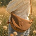 Torebka crossbody wool look w kolorze orzecha laskowego