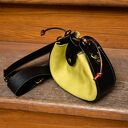 Mała limonkowa skórzana torebka na lato.Torebeczka na ukos. LadyBuQ Art