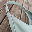 Torba typu hobo w kolorze miętowym skóra naturalna