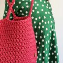 Pleciona szydełkowa torba na ramię w kolorze neonowego różu