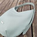 Torba typu hobo w kolorze miętowym skóra naturalna