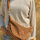 Torebka crossbody wool look w kolorze orzecha laskowego