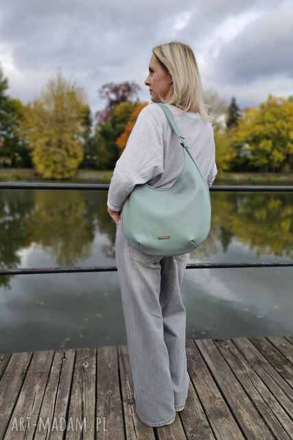 Torba typu hobo w kolorze miętowym skóra naturalna