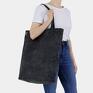 Shopper Bag to torebka typu "throw and go" czyli wrzuć i idź - stworzona aby pomieścić twoje codzienne zakupy. Vegan