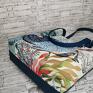 Piękny kolorowy gobelin zdobi przód praktycznej, pojemnej, nietuzinkowej torebki typu bag. Shopper kolory kwiaty