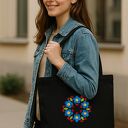 Mandala Kwiatów - Czarna torba bawełniana z ręcznym haftem