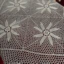 Beżowy obrus 120x120 cm z bawełny 100% - koronkowa siateczka vintage, ręczne wykonanie