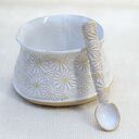 Cukiernica z łyżką w stokrotki