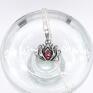 czerwone naszyjnik z kryształkiem efektowny srebrny w kształcie symbolicznego kwiatu biżuteria bilboa