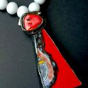 Koral i ręcznie malowana ceramika w wyjątkowym naszyjniku handmade prezent lux