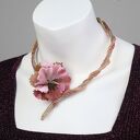 Kwiatowy naszyjnik hibiskus. Kolia z japońskich koralików