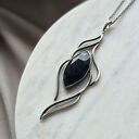 Subtelny wisior z onyksem