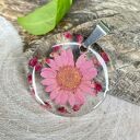 Naszyjnik z różowymi kwiatami w żywicy z2095