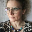 Naszyjnik z pudlem - ceramiczne koraliki na kolii (handmade)