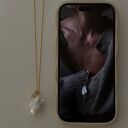 naszyjniki złoty z barokową perłą i