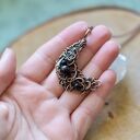 Naszyjnik z księżycowym wisiorem z onyksami czarnymi