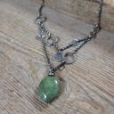 Delikatny wisiorek z opalu