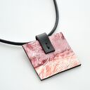 Naszyjnik skórzany różowo-srebrny z zawieszką na rzemieniu - handmade