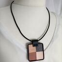 Naszyjnik skórzany z zawieszką z naturalnych skór w odcieniach brązowego