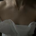 trendy złoty naszyjnik z gniecionym wężem