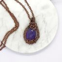 Miedziany naszyjnik z fioletowym jadeitem